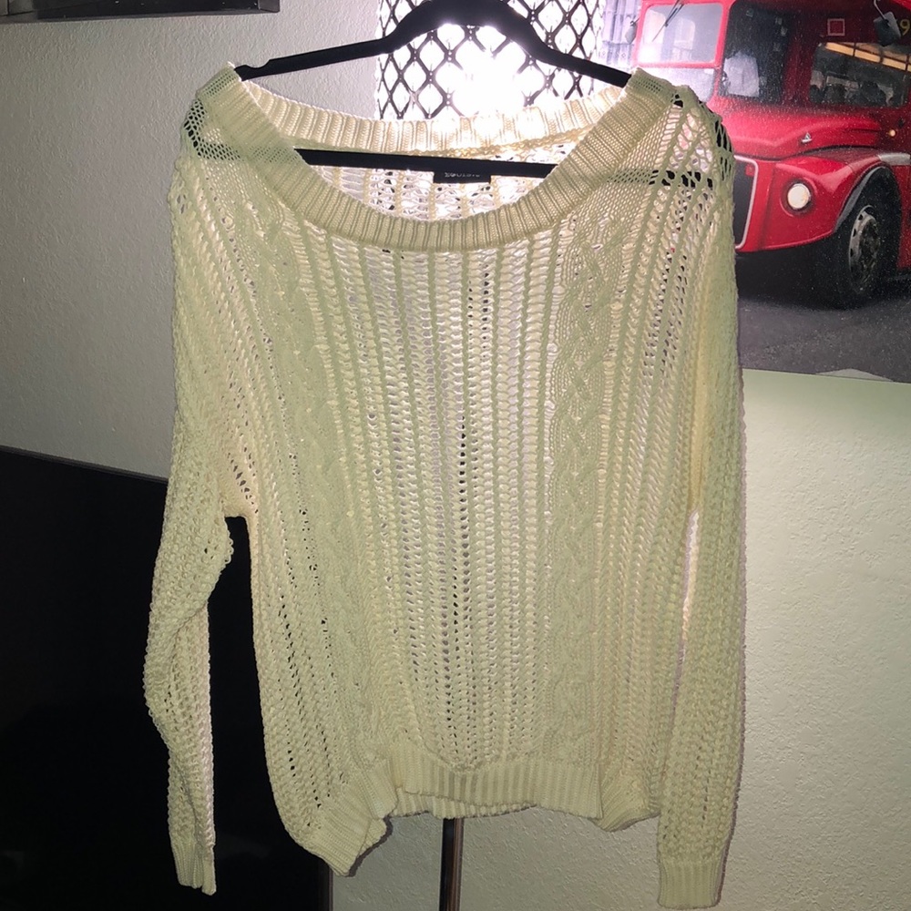 Long sleeve with transparent